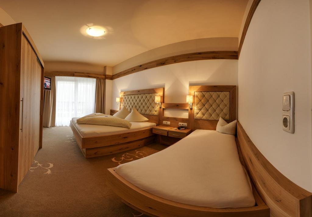 Habicht Hotel 3*